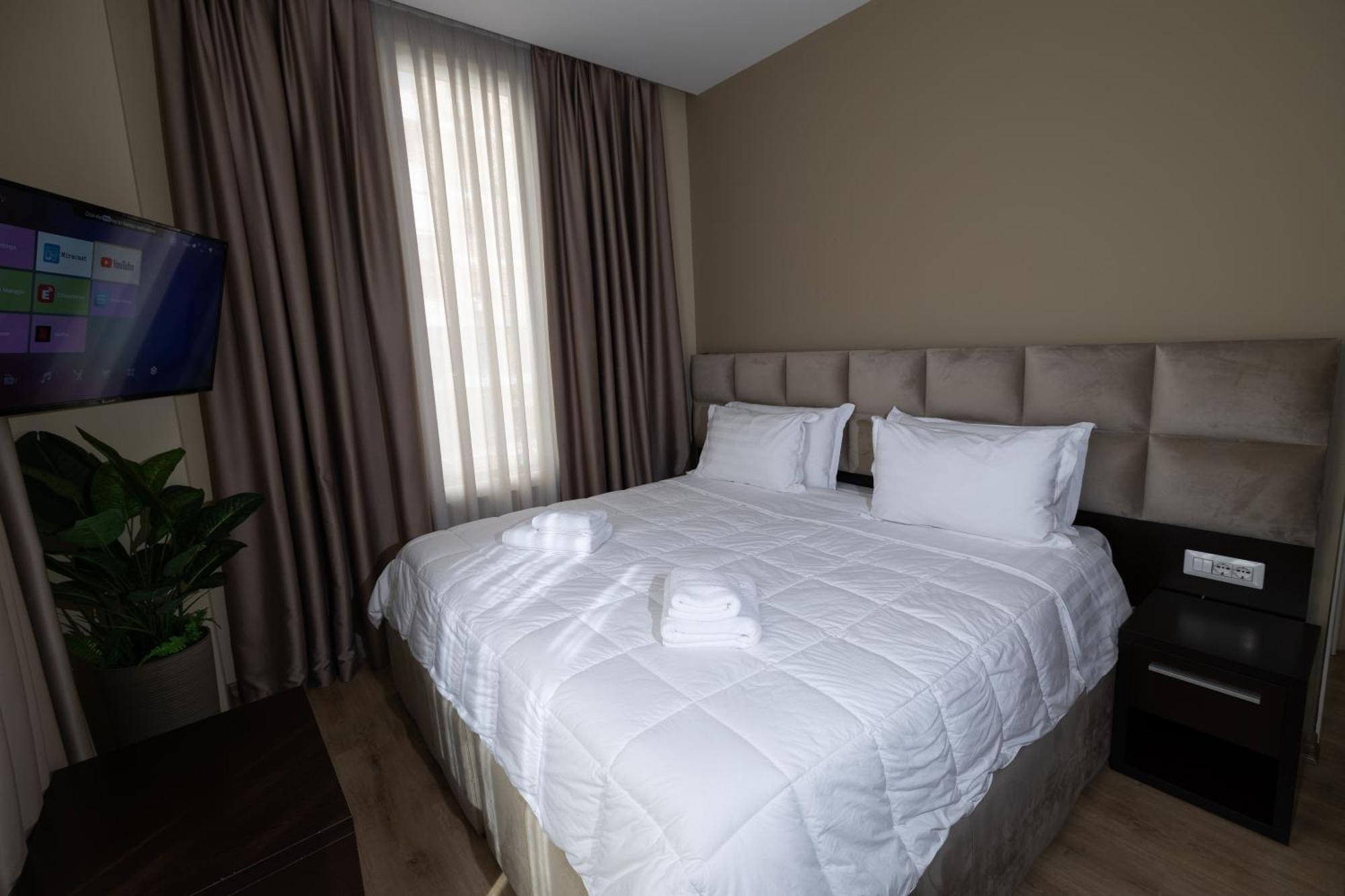 4R Colombo Hotel Tirana Exterior foto