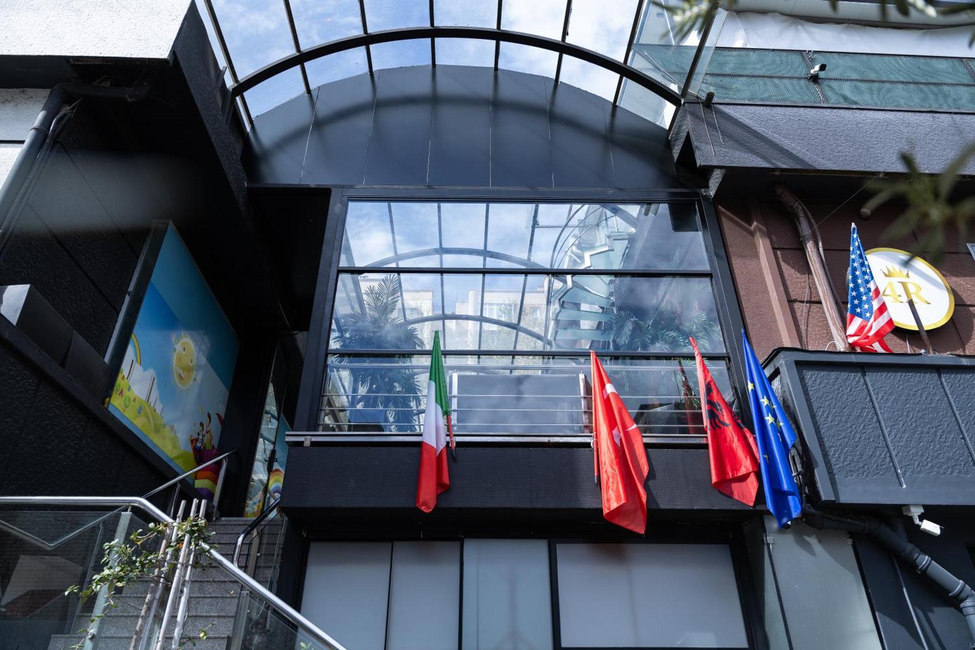 4R Colombo Hotel Tirana Exterior foto